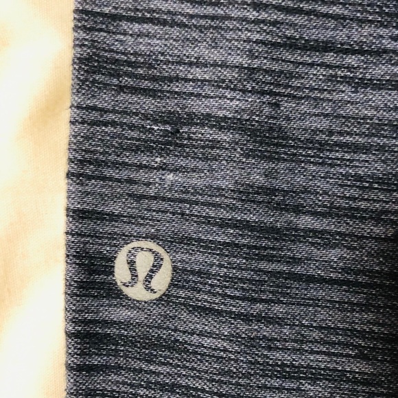 Lululemon two tone straight cropped leggings - Picture 7 of 9